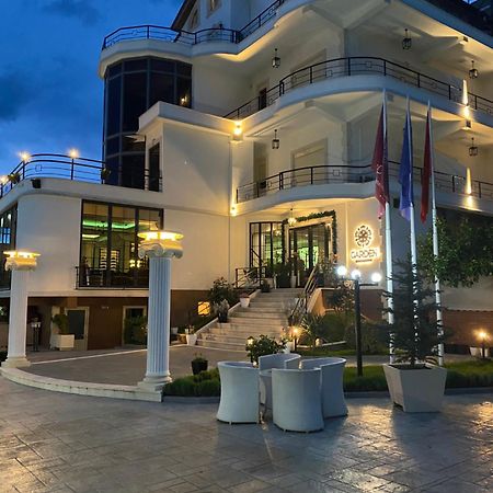 Garden Boutique Hotel Elbasani Exterior foto