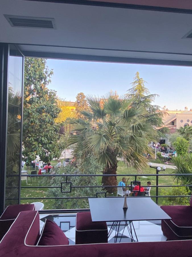 Garden Boutique Hotel Elbasani Exterior foto