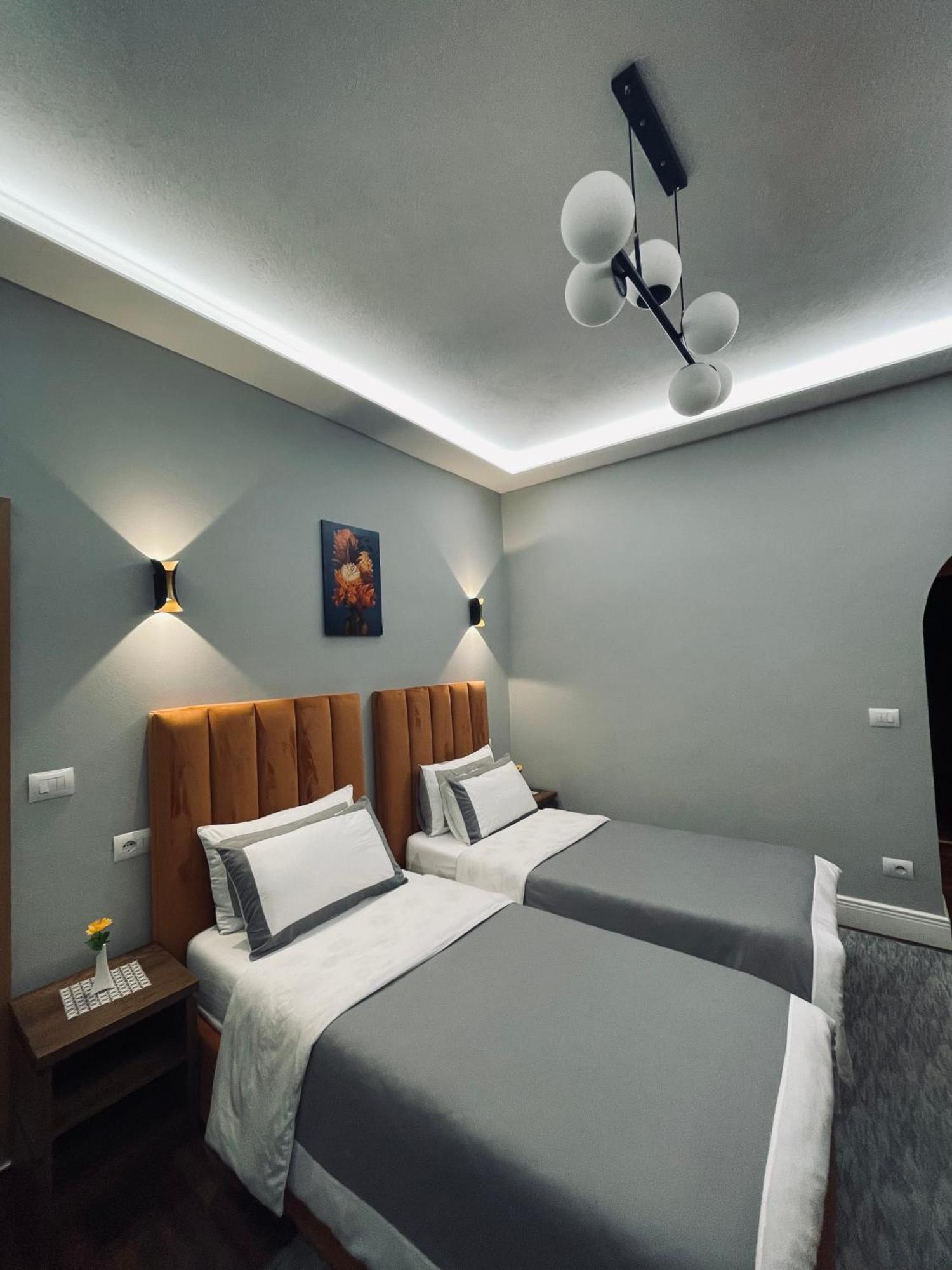 Garden Boutique Hotel Elbasani Exterior foto