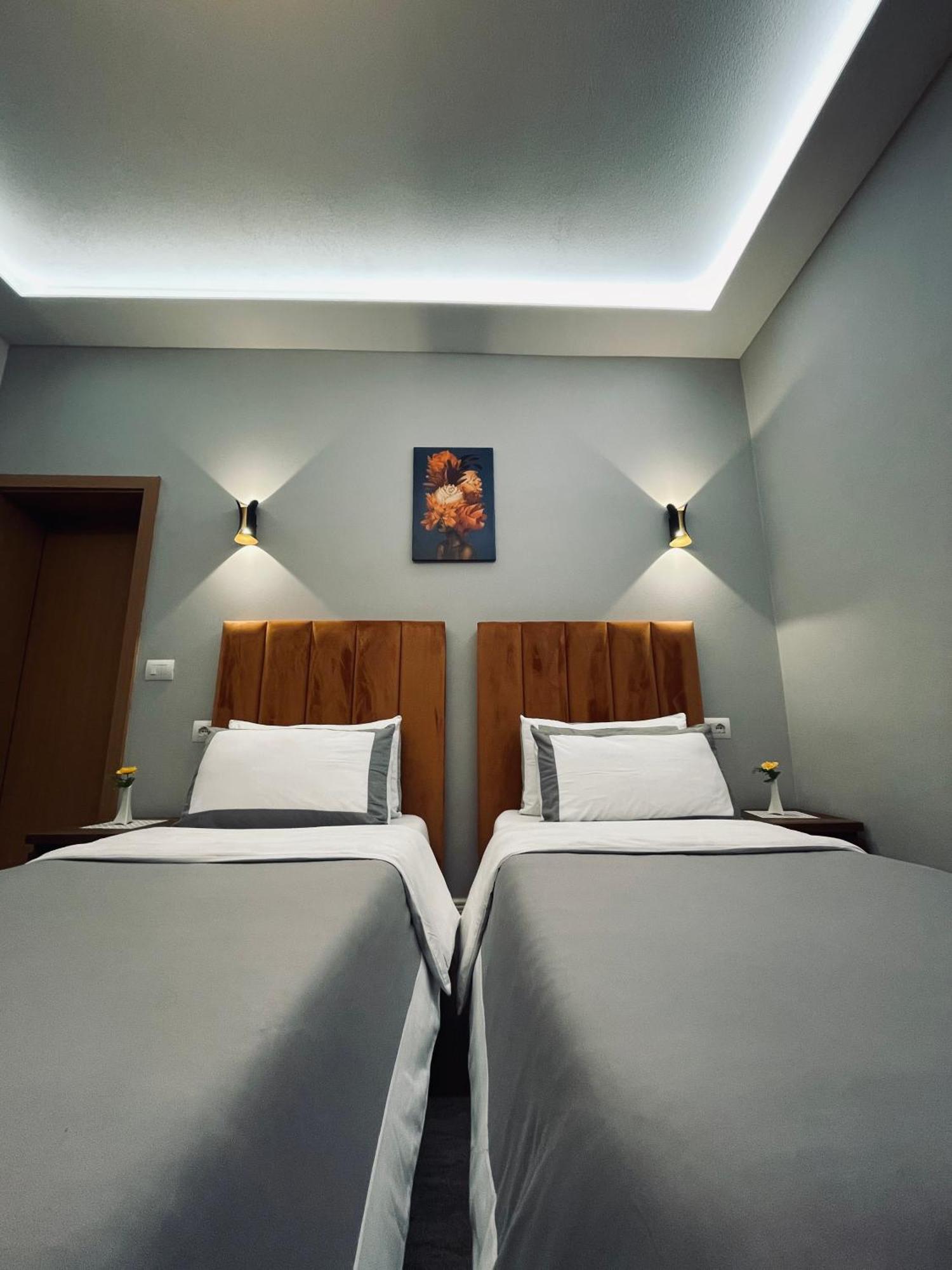 Garden Boutique Hotel Elbasani Exterior foto