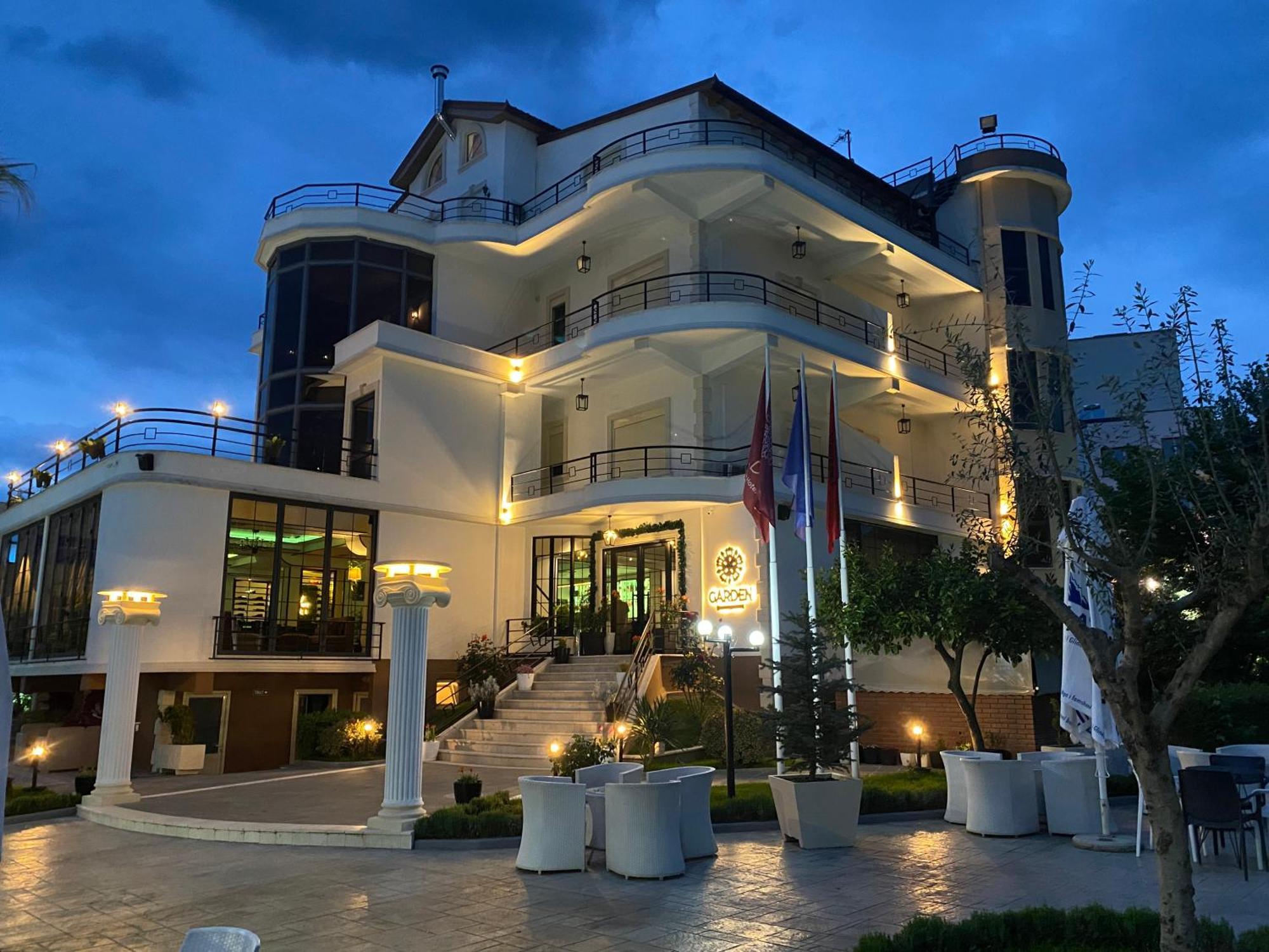 Garden Boutique Hotel Elbasani Exterior foto